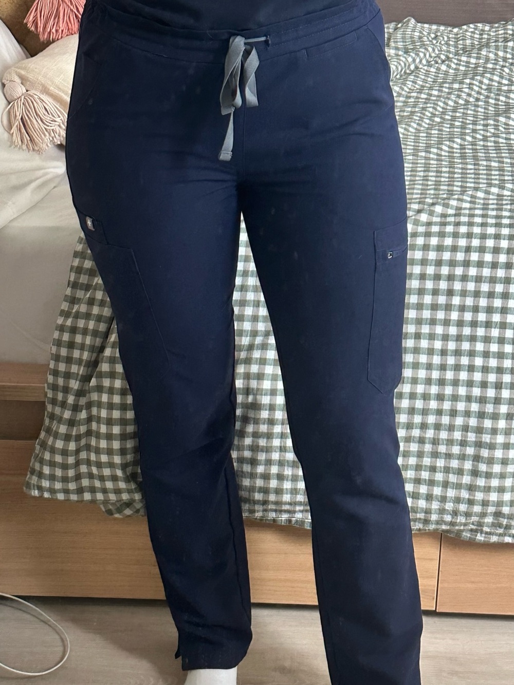 Figs Yola Navy scrub pant size xs